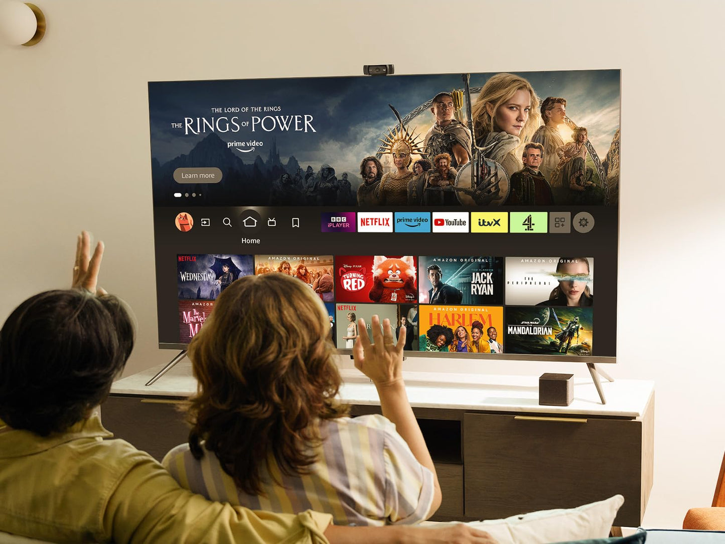 TCL 32SF540K 32 inch FHD Fire TV with OS7 Smart television - HDR & HLG-Dolby Audio-DTS Virtual X/DTS-HD-Metal Bezel-less-Dual-band Wifi 5-with Fire OS 7 system